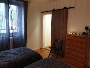 B&B / Chambres d'hotes sas Road Runner Cafe : Chambre Lits Jumeaux