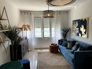 Couples Only, beautiful 1 Bedroom Apartment in Victoria Building - Turre