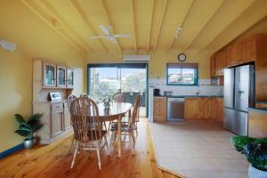 Family Retreat 500m to the beach