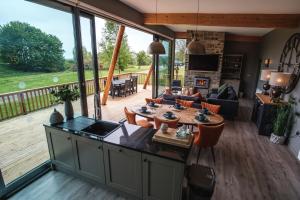 Yorkshire Dales Lodge 10 by Together Travel - 3-Bed Ensuite Retreat