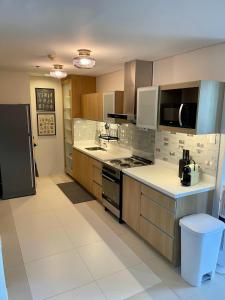 3BD3BA Penthouse - Tropical Oasis in Pico de Loro