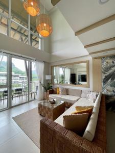 3BD3BA Penthouse - Tropical Oasis in Pico de Loro