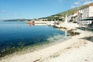 Family friendly apartments with a swimming pool Trogir - 20379