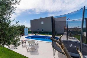 Family friendly apartments with a swimming pool Trogir - 20379