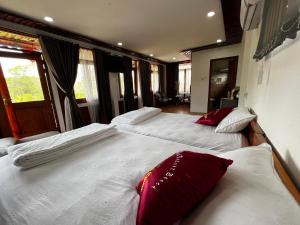 Phòng Gia Đình Giường Đôi (Family Double Room)