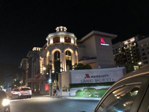 Robles’ Unit at 81 Newport Boulevard