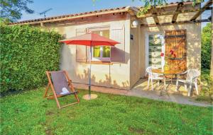 Maisons de vacances Beautiful home in Raphle-ls-Arles with 2 Bedrooms, WiFi and Outdoor swimming pool : photos des chambres