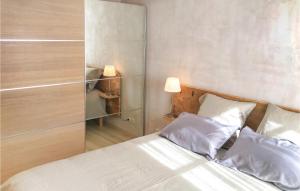 Awesome Apartment In Molsheim With Wifi
