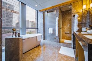 Bathroom, Four Seasons Hotel Shenzhen in Shenzhen