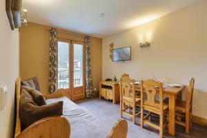 Appartements Vallorcine Apartments - Happy Rentals : Appartement avec Balcon