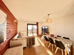 Appartements Font -Romeu : Beau T4 avec parking, terrasse et vue : photos des chambres