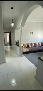 Appartement calme et confort entier à 10 mn de la corniche, une demie heur de stade d honneur