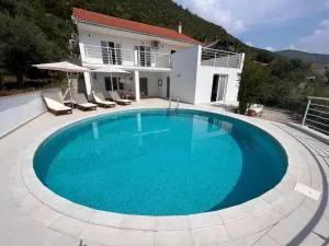 Villa Denovici - 鲍希茨