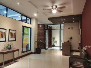 Spacious Modern 2 BED 2 BATH by WSI Residences