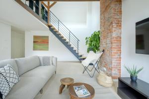 Appartement tendance 1 chambre et mezzanine proximité Châtelain, Brugmann