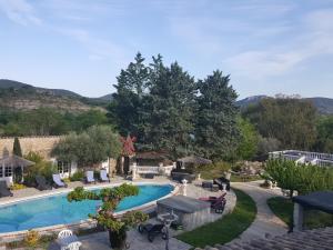 Appartements Mas de la berlusiere gite chambres d hotes en ardeche du sud : photos des chambres
