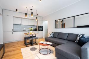 Amazing Views 2BR Bright Flat - Charming Balcony