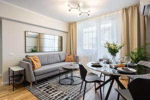 Sunny 2BR Flat - Top Location - Stunning Views