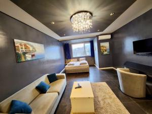 Joy Station Cozy Studio