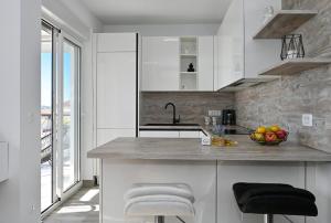 Luxury Apartment White Crystal