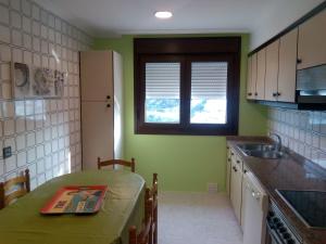 7447 Apartment 3 Bedrooms with WiFi and Sea views