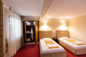 Superior Twin Room room in Hotel Art