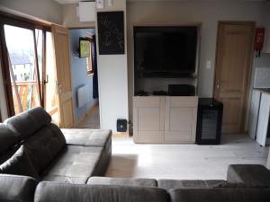 Chalet in Rochefort with garden