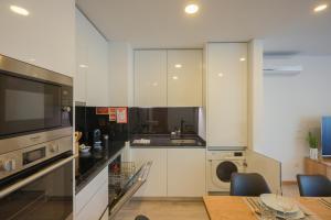Alameda 74 Luxury Apartment & Parking by Home Sweet Home Aveiro