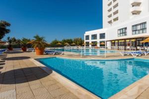 endless summer-with pool