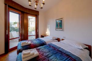 Portosole Attic - with Terrace and Private Parking