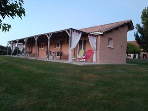 Maisons de vacances Gite equestre Domaine des Crins - Biron : photos des chambres