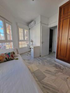 Ático moderno con terraza privada en Málaga centro