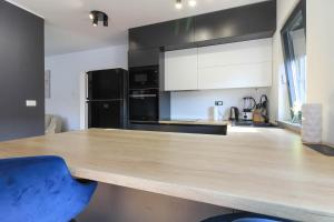 Modern villa Maeni with private pool in Pula