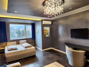 Joy Station Cozy Studio