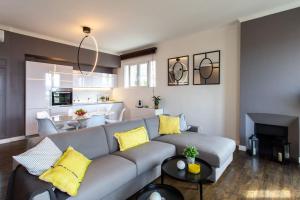#24 Staywizus - Marie-Claire Suite Sea view balcony AC 5min port