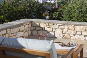 Villa Erato · Ideal family Villa for 8 - Pool, Sea Views