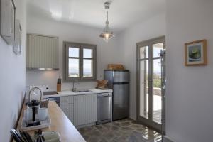 Kallisti Elia · Serene holiday villa - Views, nr Best family Beach