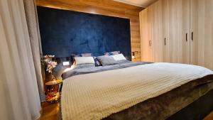 Apartmanica Double room apartment 101-12, with AC, big terrace, St Ivan Rilski 4 star SPA Resort, Bansko
