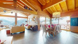 Chalet room in Etoiles des Neiges LUXE & JACUZZI chalet 12 pers