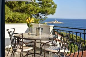 4 bedrooms villa Hvar located 100m from the sea and 1,5 km from Hvar old town