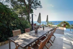 4 bedrooms villa Hvar located 100m from the sea and 1,5 km from Hvar old town