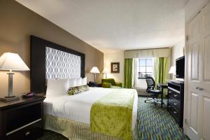 King Room room in Wyndham Garden Wichita Downtown