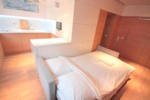 Modern & Resto Apartments