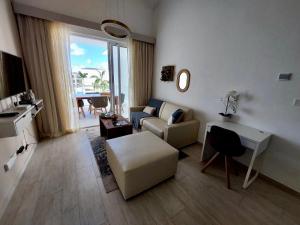 Unique Pool & Golf view retreat 1BR in Hard Rock