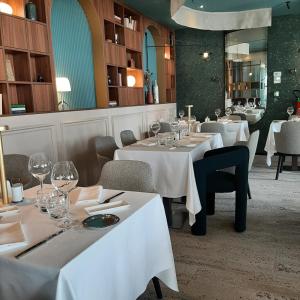 Hotels Logis Hotel Relais Saint Jacques - Chateauroux : photos des chambres