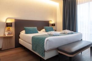 Hotels Relais Saint Jacques - Chateauroux : photos des chambres