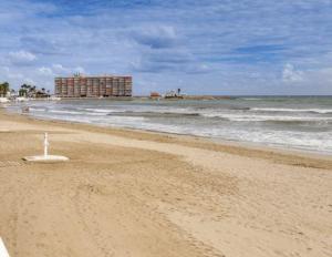 Paradiso Aldea Del Mar - Renovated 2BR Apartment - 300m from the Beach