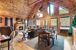 Cubby Bear Smoky Mountain Cabin - Summer Specials!