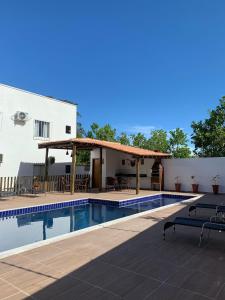 APTO NOVO TODO MOBILIADO A 400 M DA PRAIA Sensacional