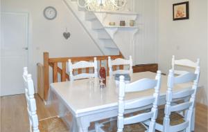 Maisons de vacances Awesome home in Marcilhac sur Cl with 3 Bedrooms and WiFi : photos des chambres